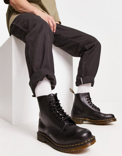 1460 Black Smoth
